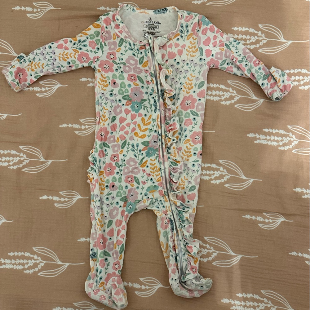 Caden Lane Ruffle Footies  0-3 months